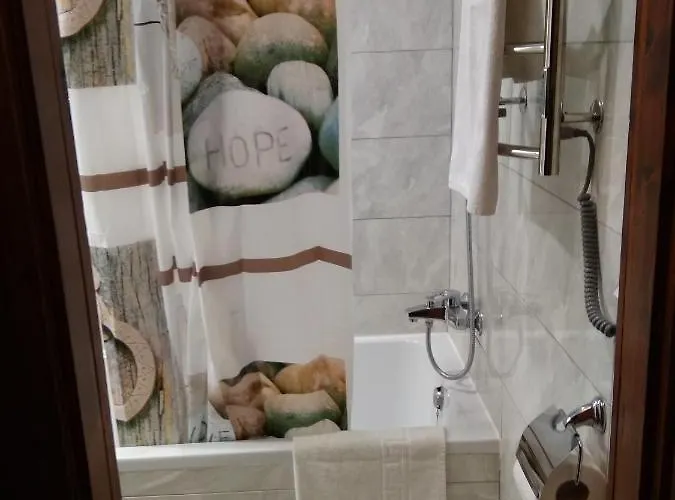 Comfortable Modern * לבוב