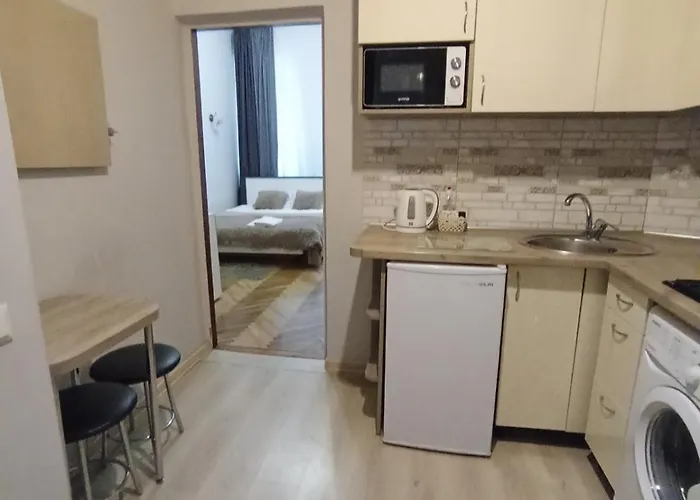 Comfortable Modern דירה לבוב