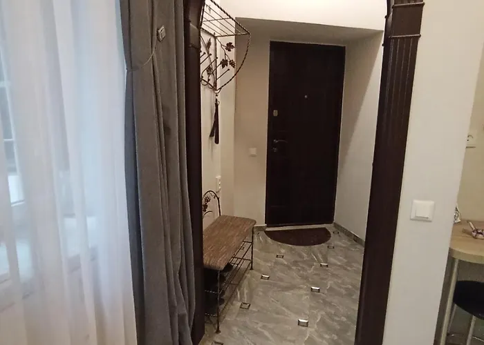 Comfortable Modern לבוב