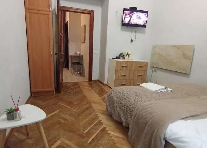 Апартаменти Comfortable Modern *